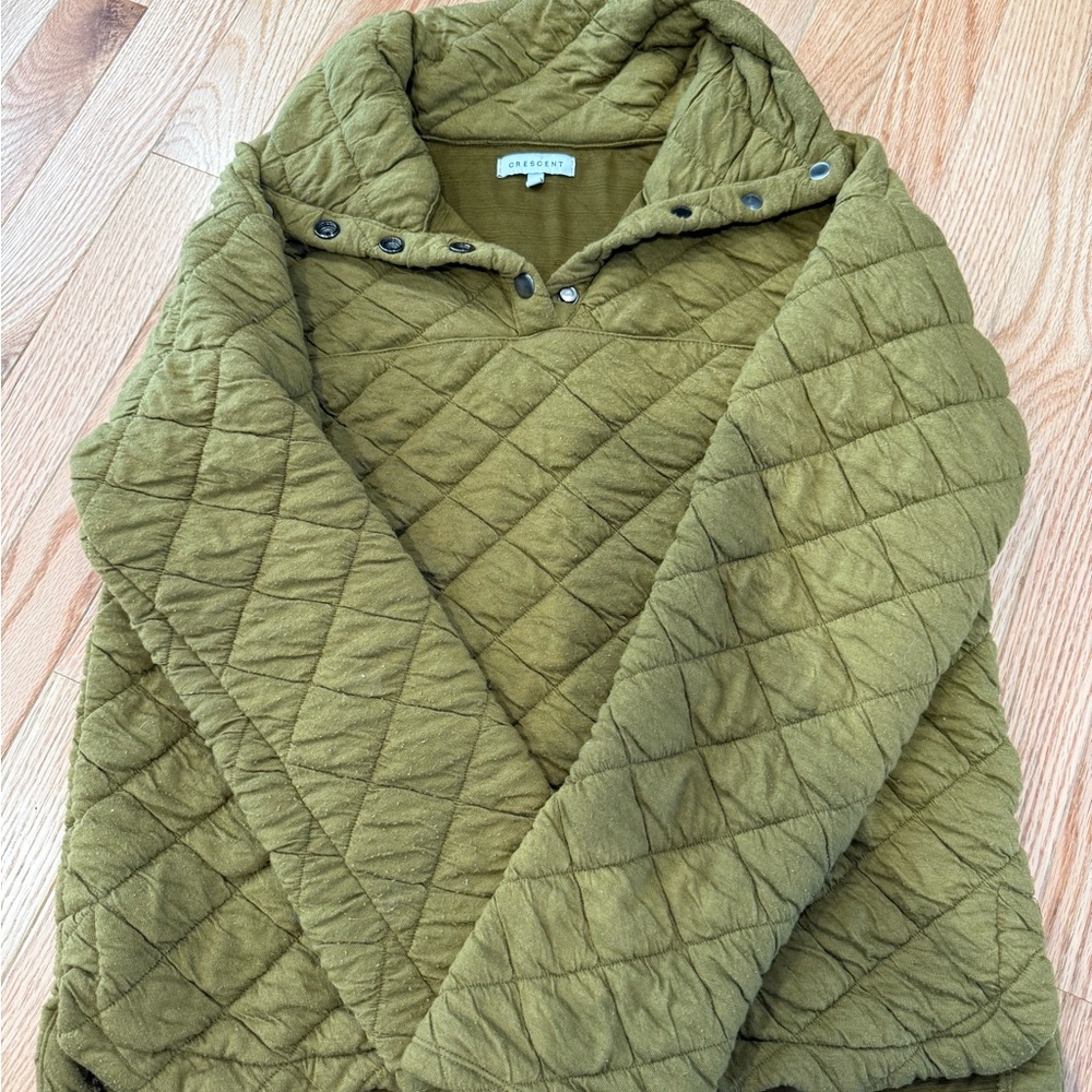 Crescent Olive Quilted Pullover